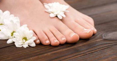 Pedicure stóp – jak ładnie pomalować paznokcie?